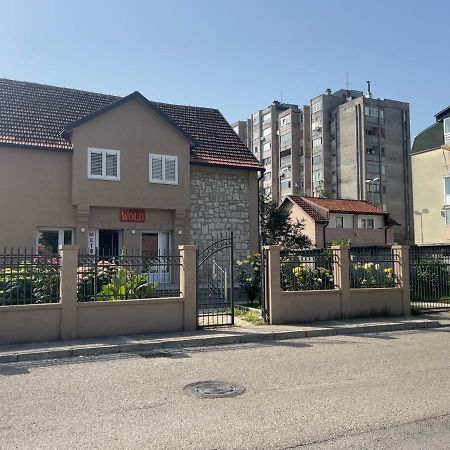 Apartman Scepanovic Niksic ภายนอก รูปภาพ