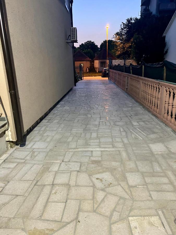 Apartman Scepanovic Niksic ภายนอก รูปภาพ