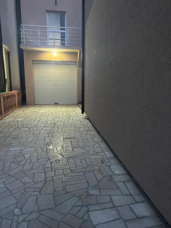 Apartman Scepanovic Niksic ภายนอก รูปภาพ