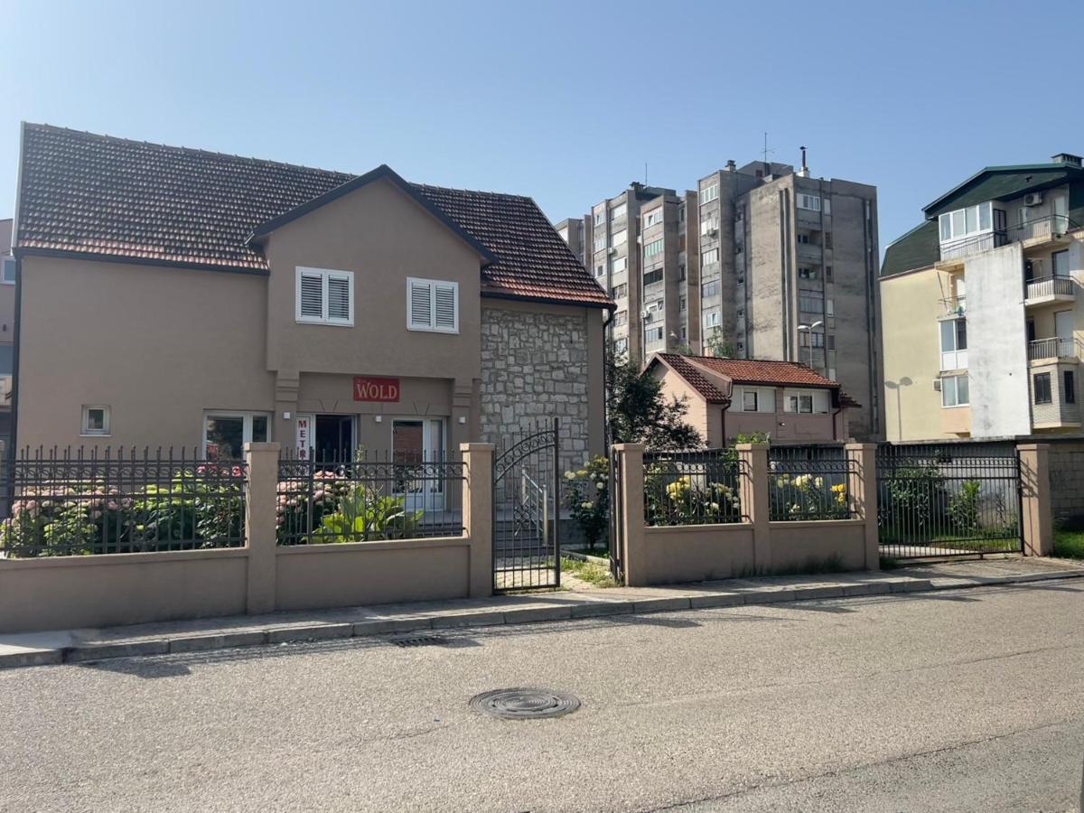 Apartman Scepanovic Niksic ภายนอก รูปภาพ