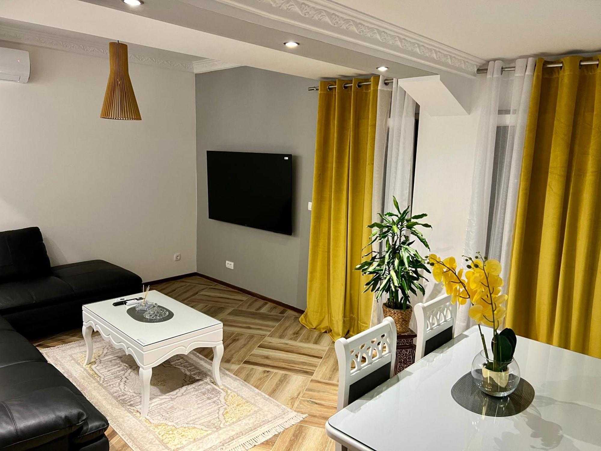 Apartman Scepanovic Niksic ภายนอก รูปภาพ