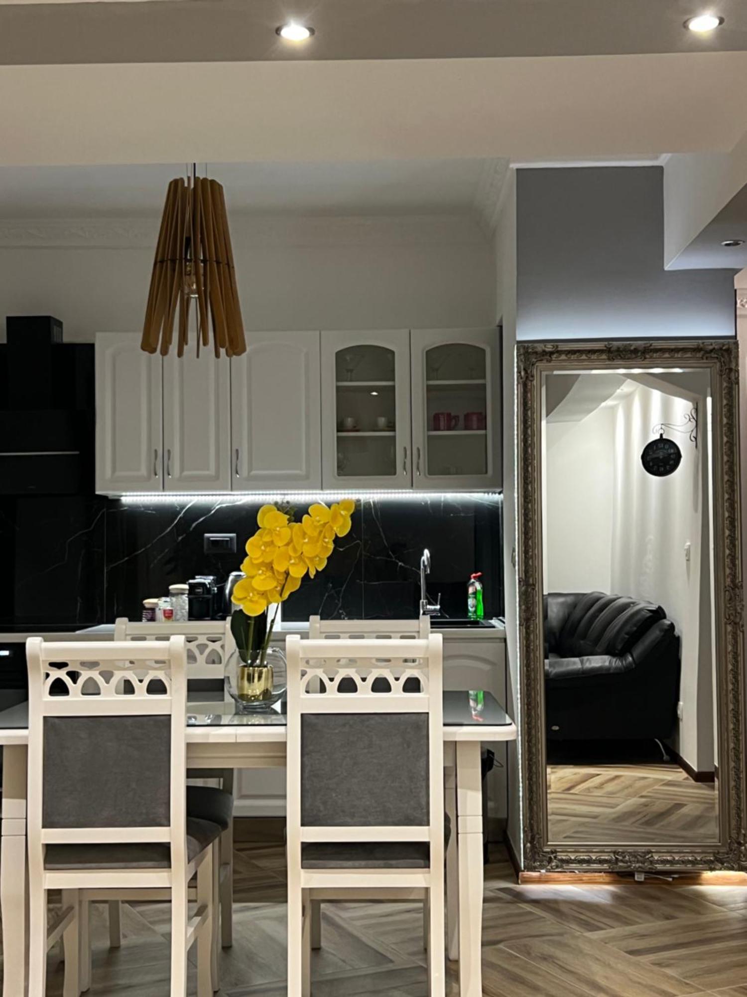 Apartman Scepanovic Niksic ภายนอก รูปภาพ